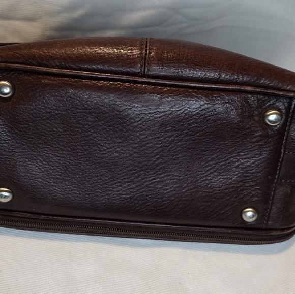 Fossil Leather Shoulder Bag - Picture 5 of 9